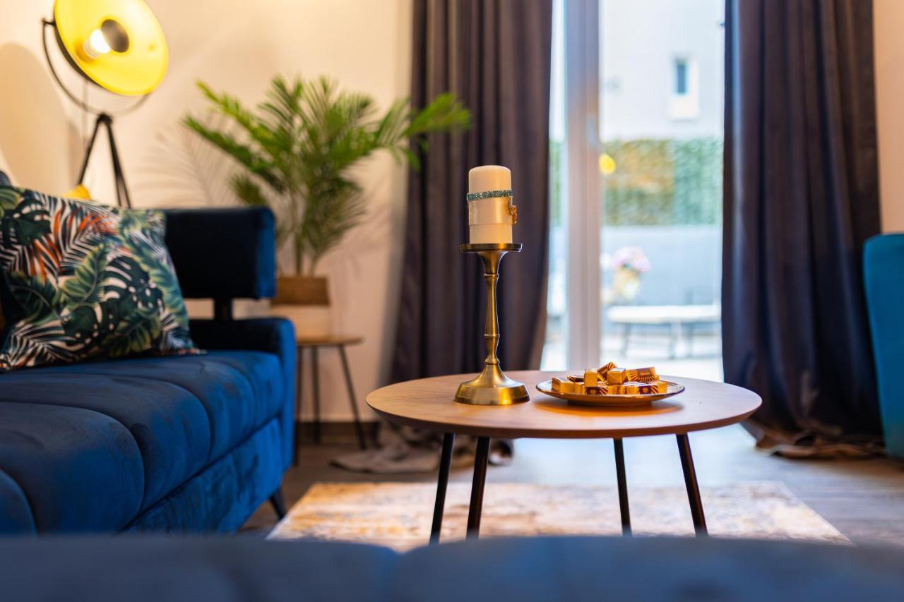 Oasis Luxury Apartment With Terrarce And Jacuzzi สปลิท ภายนอก รูปภาพ