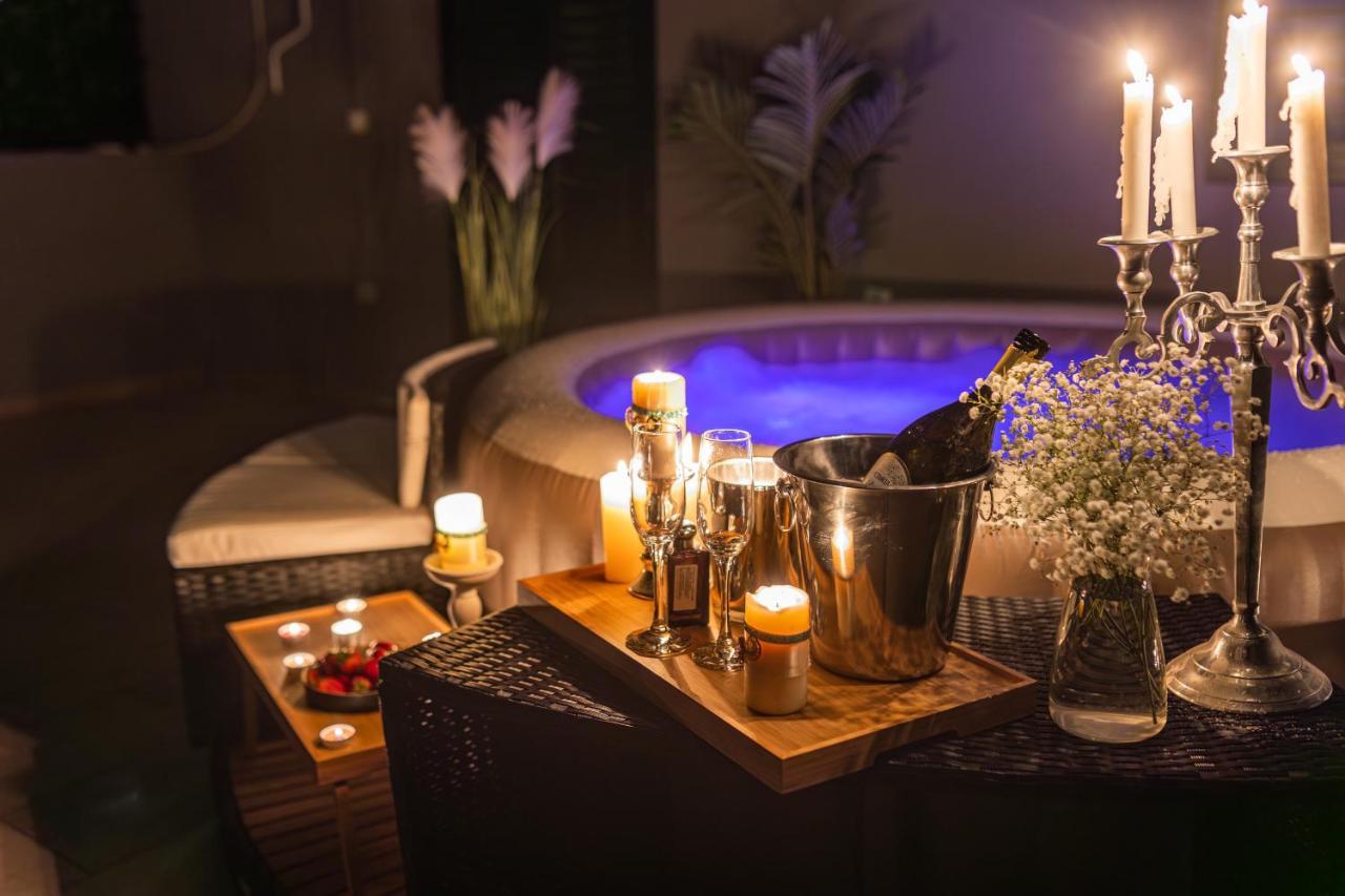 Oasis Luxury Apartment With Terrarce And Jacuzzi สปลิท ภายนอก รูปภาพ