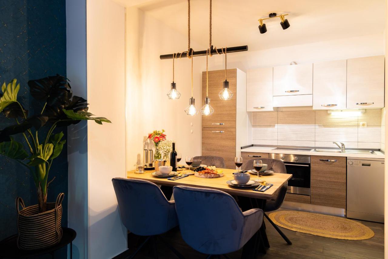 Oasis Luxury Apartment With Terrarce And Jacuzzi สปลิท ภายนอก รูปภาพ