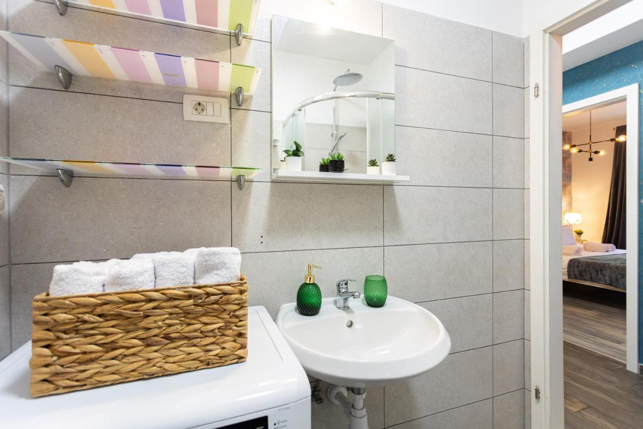 Oasis Luxury Apartment With Terrarce And Jacuzzi สปลิท ภายนอก รูปภาพ