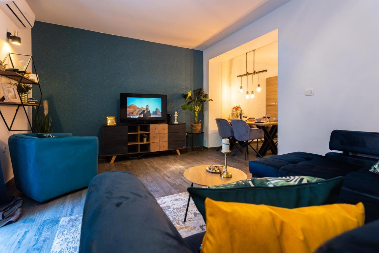 Oasis Luxury Apartment With Terrarce And Jacuzzi สปลิท ภายนอก รูปภาพ